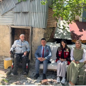 Özel Gereksinimli Bireyimizi ve Kıymetli Ailesini Ziyaret Ettik - fotoğraf 1