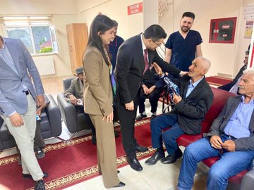 Huzurevi sakinlerimizin bayramı kutlandı, samimi sohbetler gerçekleştirildi.