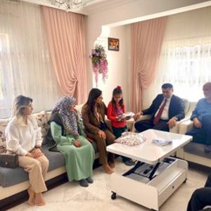 Akdağmadeni’nde Şehit ve Gazi Ailelerine Bayram Ziyareti - fotoğraf 2