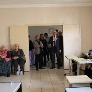 Erzincan Aile ve Sosyal Hizmetler İl Müdürlüğü görevine başlayan İl Müdürümüz Sayın Abdulhalim Ünalan, göreve başlamasının ardından 100. Yıl Atatürk Huzurevi ve Yaşlı Bakım Rehabilitasyon Merkezini ziyaret etti. - fotoğraf 3