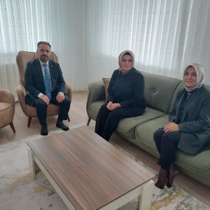 İl Müdürümüz Mahmut SELÇUK şehidimiz Polis Memuru İsmail ARSLAN’ın kıymetli ailesini ziyaret etti - fotoğraf 1
