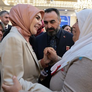Bakanımız Göktaş, "Kahramanlarımızın Anne ve Eşleriyle Anneler Günü Programı"nda konuştu - fotoğraf 2