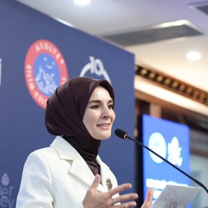Bakanımız Göktaş, İstanbul'da Herkadaş Atölye ve Müze Kaşifleri Sertifika Töreni'nde konuştu - fotoğraf 1