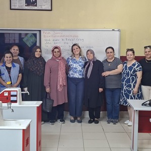 Bilinçli Medya Kullanımı Eğitimi Verilmiştir. - fotoğraf 1