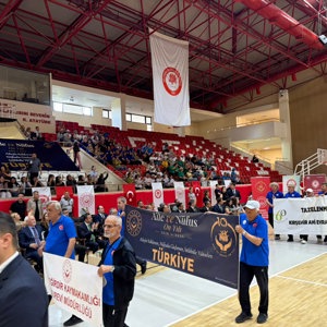 Süleyman Demirel Üniversitesi ev sahipliğinde düzenlenen 6. Ulusal Tazelenme Olimpiyatlarına Bakan Yardımcımız Adil Çalışkan, Engelli ve Yaşlı Hizmetleri Genel Müdür Yardımcısı İsa Tekpınar, Yaşlı Politikaları Daire Başkanı Doç. Dr. Fatih Elibol, Yaşlı Bakım Hizmetleri Daire Başkanı Yakup Gümüş ve İl Müdürümüz Selim Köse katılım sağladı. - fotoğraf 1