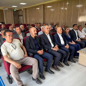 Yüksekova İlçemizdeki Muhtarlarla Toplantı Gerçekleştirildi - fotoğraf 3