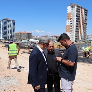 İlimizin ihtiyaç duyduğu ve inşası planlan kuruluş ve birimlerin  inşa edileceği alanları gezdi - fotoğraf 3
