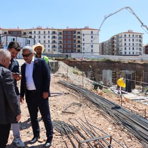 İlimizin ihtiyaç duyduğu ve inşası planlan kuruluş ve birimlerin  inşa edileceği alanları gezdi - fotoğraf 1