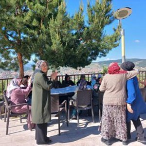  Akdağmadeni Huzurevi Müdürlüğümüz, kuruluşumuz sakinlerine 5 çayı etkinliği düzenledi. - fotoğraf 2