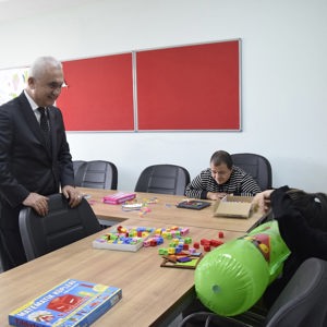 Valimiz Sayın Avni Çakır’dan Muş Gündüz Bakım Merkezine Ziyaret - fotoğraf 5