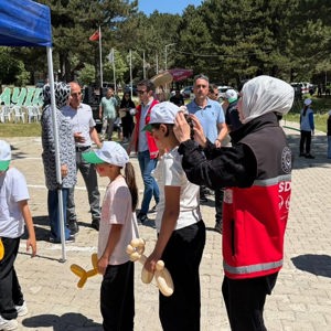 Çocuklarımız Uçurtma Şenliğinde Doyasıya Eğlendi - fotoğraf 3
