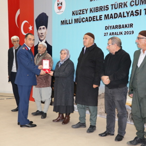 KUZEY KIBRIS GAZİLERİMİZE MADALYA VE BERAT TEVCİH EDİLDİ. - fotoğraf 24