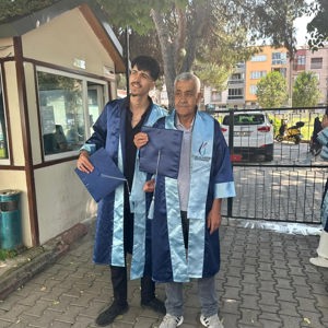 Mezuniyet Sevinci Huzurevi Sakinlerimizle Paylaşıldı - fotoğraf 3