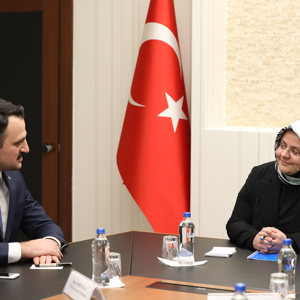 Bakan Selçuk, Türkiye Gençlik Vakfı Başkanı Enes Eminoğlu ve Yönetim Kurulu Üyelerini Kabul Etti - fotoğraf 2