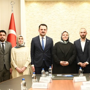 Bakan Selçuk, Türkiye Gençlik Vakfı Başkanı Enes Eminoğlu ve Yönetim Kurulu Üyelerini Kabul Etti - fotoğraf 4
