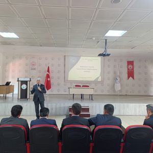 ERCİŞ İLÇEMİZDE GÖREV YAPAN MUHTARLARA SOSYAL HİZMETLER ALANINDA BİLGİLENDİRME TOPLANTISI GERÇEKLEŞTİRİLDİ - fotoğraf 1