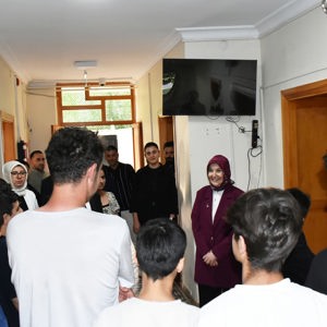 Bakan Yardımcımız Sayın Leman Yenigün’den Bursa İlk Kabul Çocuk Evleri Sitesine Ziyaret - fotoğraf 2