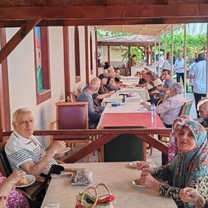 Çullu Börek Sofrasında Hatıralar Tazelendi - fotoğraf 4