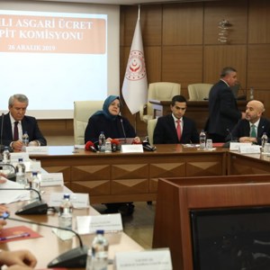 Bakan Selçuk: “1 Ocak 2020'den İtibaren Geçerli Olacak Asgari Ücret, Brüt 2 Bin 943 Lira, Net 2 Bin 324 Lira 70 Kuruş Olarak Belirlendi” - fotoğraf 1