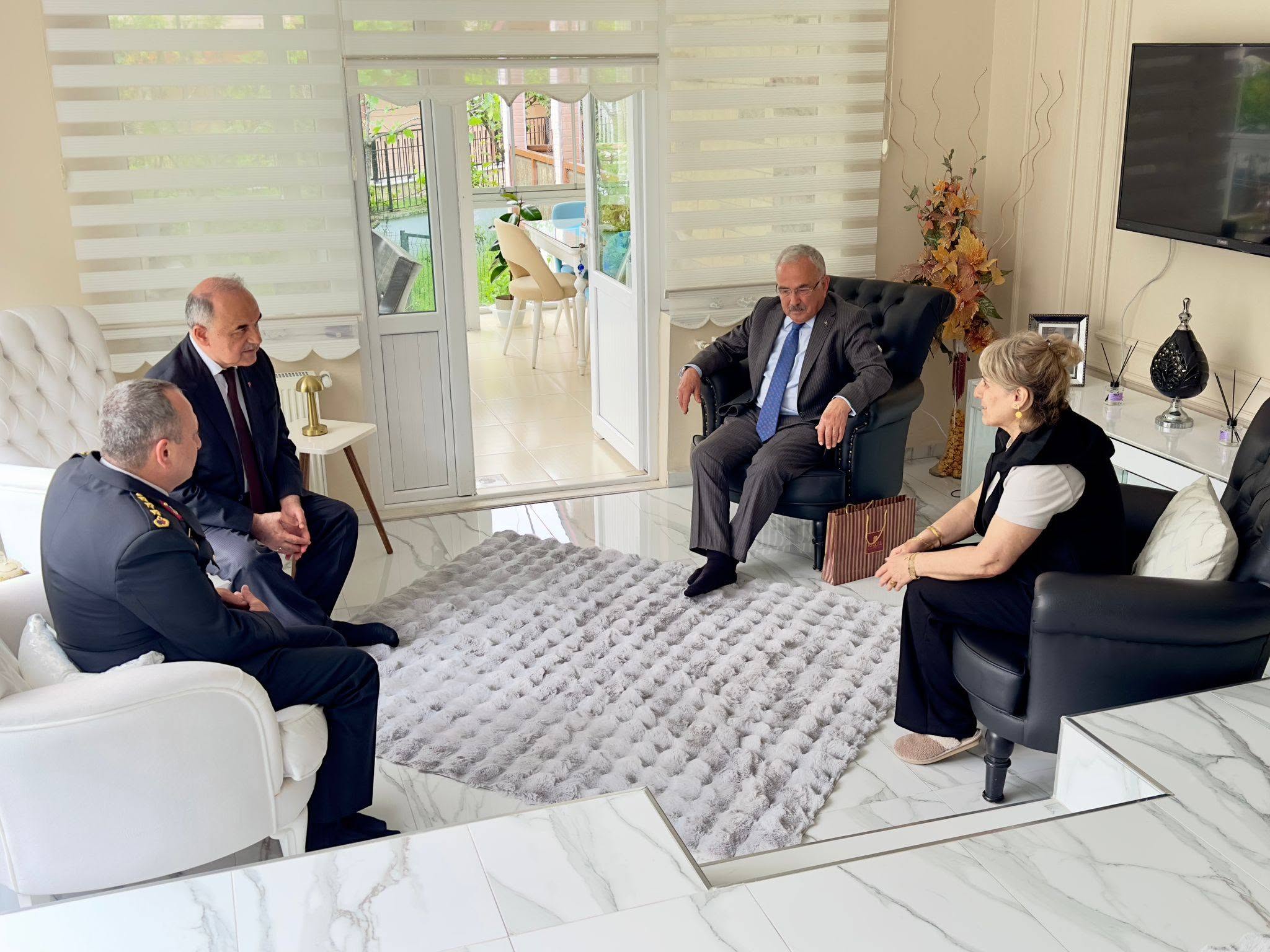 Valimiz Sayın Muammer Erol’dan Kurban Bayramı’nda Vefa Ziyaretleri Şehit Ailelerimizin ve Gazilerimizin Her Daim Yanındayız