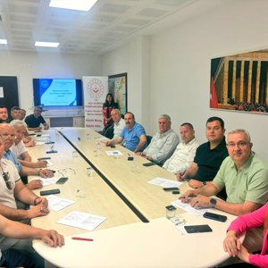 Muhtarlarımızla Sosyal Risk Alanları ve Hizmetlere Erişim Konuları Değerlendirildi - fotoğraf 2
