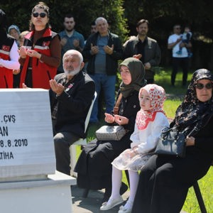 Arefe Gününde Şehitlerimiz Dualarla Yâd Edildi - fotoğraf 1