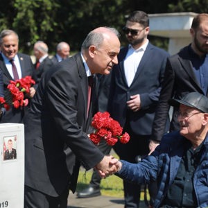 Arefe Gününde Şehitlerimiz Dualarla Yâd Edildi - fotoğraf 5