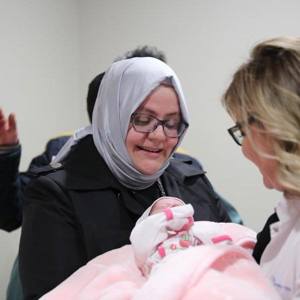 Bakan Selçuk Ankara’da Yılın İlk Bebeğini Ziyaret Etti - fotoğraf 2