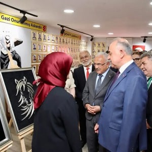 Şehit Yakınları ve Gazilerimizin El Emeği Sanata Dönüştü - fotoğraf 3