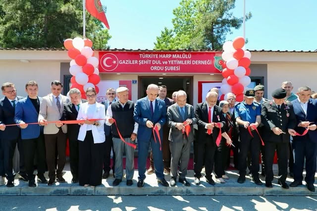 Şehit Yakınları ve Gazilerimizin El Emeği Sanata Dönüştü
