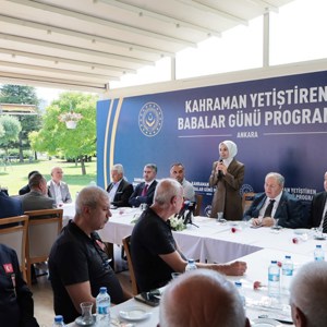 Bakanımız Göktaş, "Kahraman Yetiştiren Babalar Günü" programında konuştu - fotoğraf 9