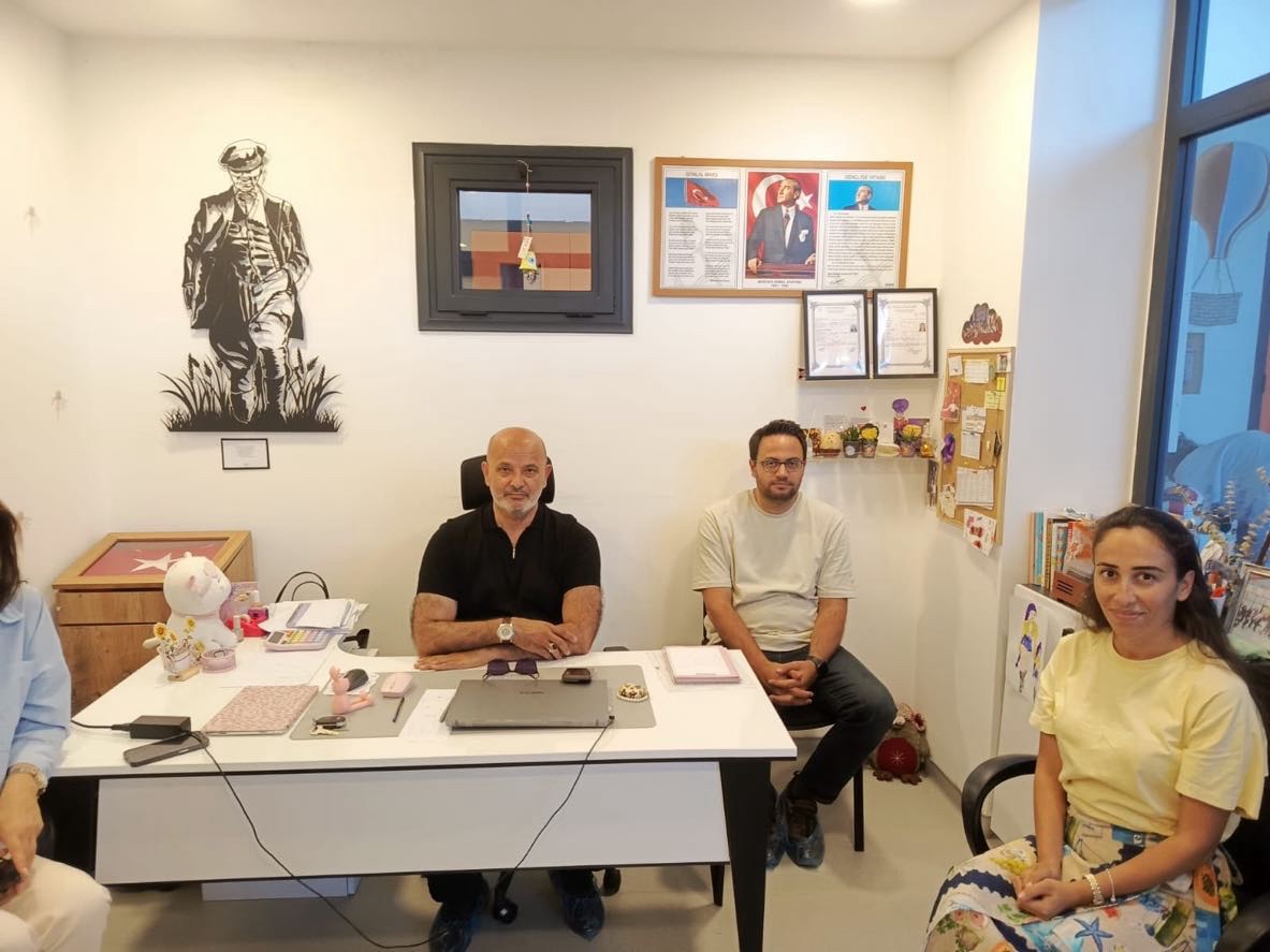 İl Müdürümüz Yakup KÜTÜK, Muğla Büyükşehir Belediyesine bağlı Özel Bodrum Yüzüncü Yıl Emin Eller Gündüz Bakımevi’ni ziyaret etti.