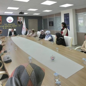 Aziz Şehitlerimizin Emaneti olan Kıymetli Aileleri İl Müdürümüz Adem YÜCEL'i ziyaret etti. - fotoğraf 2