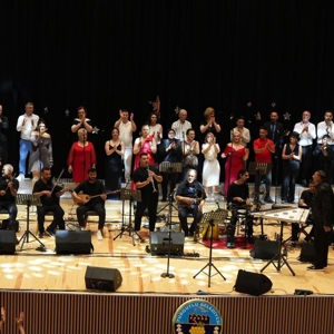 Koruyucu Aile Hizmeti Turgutlu Popüler Müzik Korosu Konserinde Tanıtıldı - fotoğraf 2
