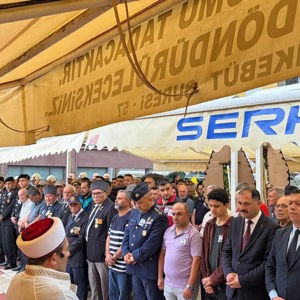 Kıbrıs Gazimiz Kamil Aydemir Son Yolculuğuna Uğurlandı - fotoğraf 4