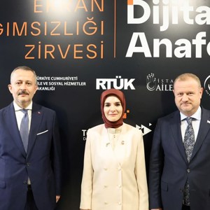 Bakanımız Göktaş, "Dijital Anafor: Ekran Bağımsızlığı Zirvesi"nde Konuştu - fotoğraf 9