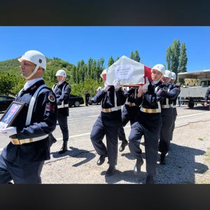 Malul Gazimiz Metin Çeliktepe Son Yolculuğuna Uğurlandı - fotoğraf 2