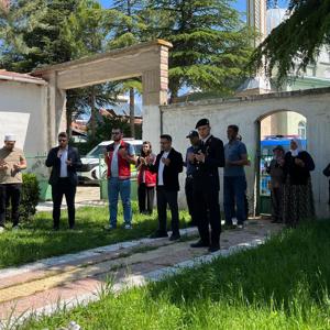 Şehidimiz Tekin Karaköse Kabri Başında Anıldı - fotoğraf 1
