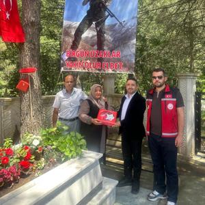 Şehidimiz Emre Üçkan Kabri Başında Anıldı - fotoğraf 1