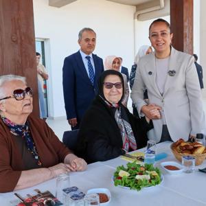  Babalar Günü Münasebetiyle Hilmi-Hafize Evin Huzurevi sakinleriyle bir araya geldi. - fotoğraf 6