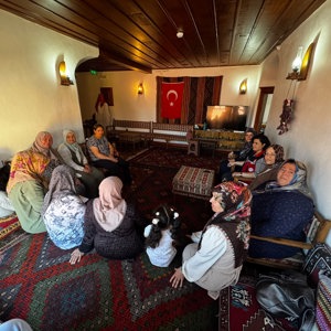 Sandıklı Kadın Kültür Evinde  Sandıklı Sosyal Hizmet Merkezi Eğitim Düzenledi. - fotoğraf 1