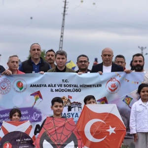 Gökyüzünü, Rengarenk Uçurtmalarla Süsledik. - fotoğraf 3