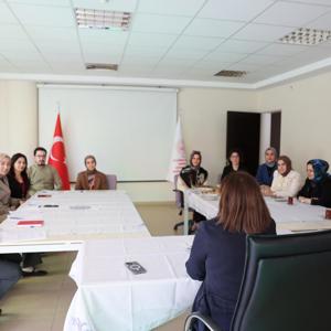Bakan Yardımcımız Sn. Sevim Sayım Madak, İl Müdürümüz Sn. Ömer Turan Eşliğinde Bağcılar Sosyal Hizmet Merkezini Ziyaret Etti - fotoğraf 4