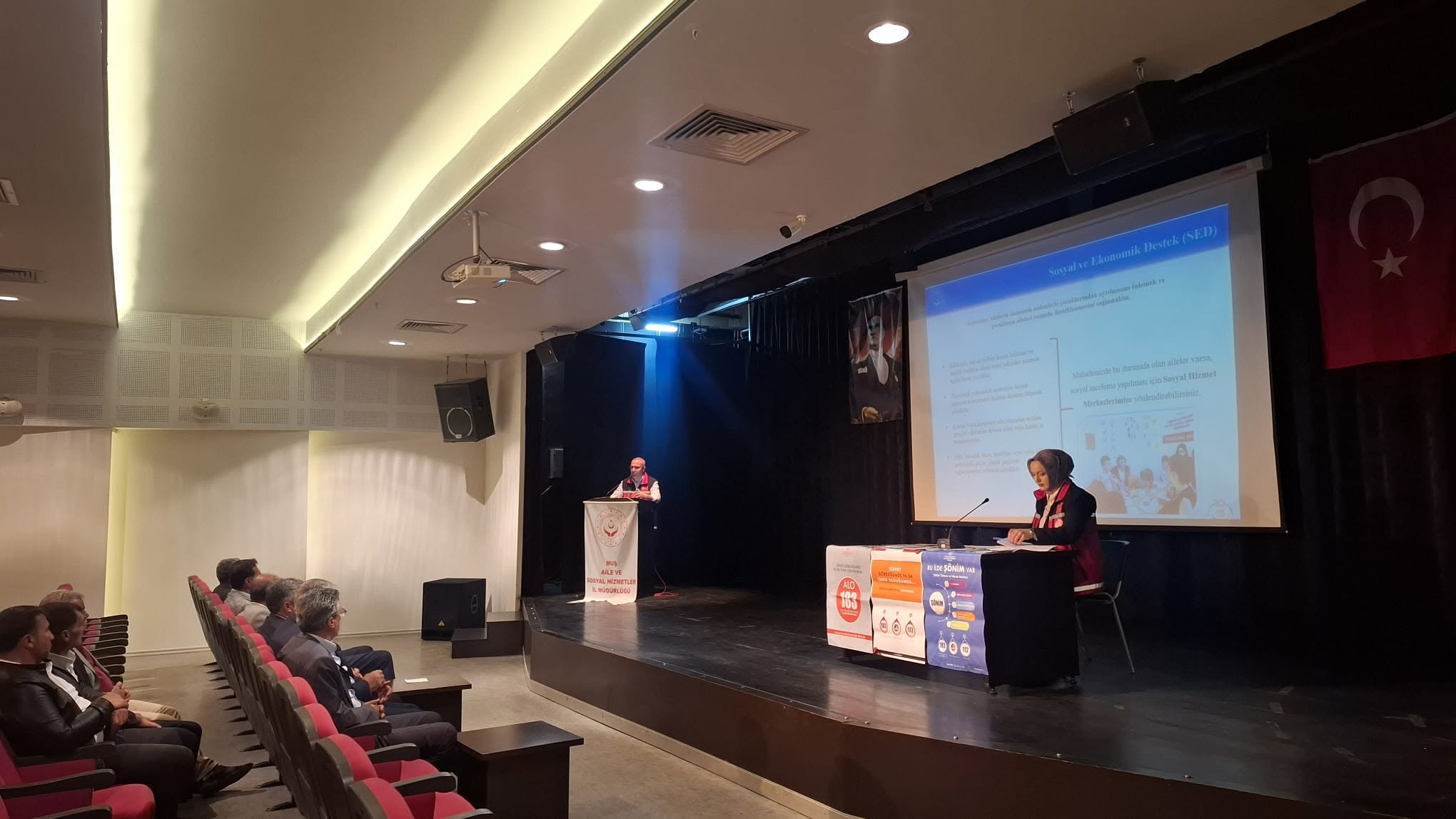 Malazgirt’te Muhtarlara Yönelik Sosyal Hizmetler Bilgilendirme Toplantısı Gerçekleştirildi