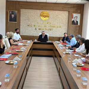 QR kod uygulaması tabanlı kamu kurumlarında erişilebilirliğin artırılmasına yönelik çalışmalar kapsamında, Vali Yardımcısı Hasan Hüseyin Vural başkanlığında toplantı gerçekleştirildi. - fotoğraf 2