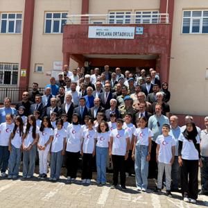 İl Müdür Yardımcımız Süleyman BEDİR, AŞAV Vakfı tarafından Genç ilçemizde Mevlana Ortaokulu’na kazandırılan Şehit Güvenlik Korucusu Saim TAN Kütüphanesi’nin açılış programına katıldı. - fotoğraf 3