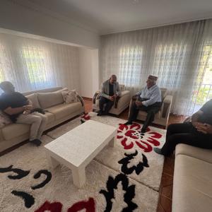 İl Müdürümüz Abdulbari AKSOY, Şube Müdürlerimiz Şahin ÇAHAN ve Kazım AGİTOĞLU ile birlikte aziz şehidimizin kıymetli babası Mehmet KINA’yı ziyaret etti. - fotoğraf 3