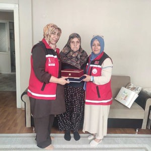 Aziz Şehitlerimizin Emanetleri ve Kahraman Gazilerimizin Aileleri Baş Tacımızdır - fotoğraf 2