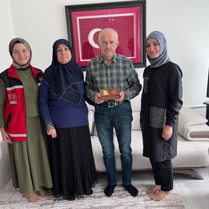 Aziz Şehitlerimizin Emanetleri ve Kahraman Gazilerimizin Aileleri Baş Tacımızdır - fotoğraf 5