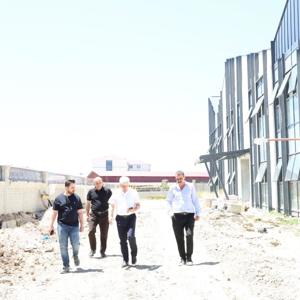 İl Müdürümüz İsmetullah ALTUN, yapımı devam eden Edremit Çocuk Evleri Sitesi ile Edremit Engelsiz Yaşam Bakım ve Rehabilitasyon Merkezinde  incelemelerde bulundu. - fotoğraf 4